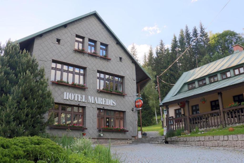 Hotel Maredis Rero Kořenov エクステリア 写真