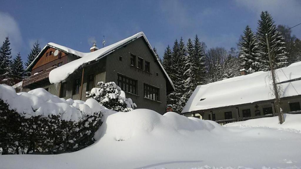 Hotel Maredis Rero Kořenov エクステリア 写真